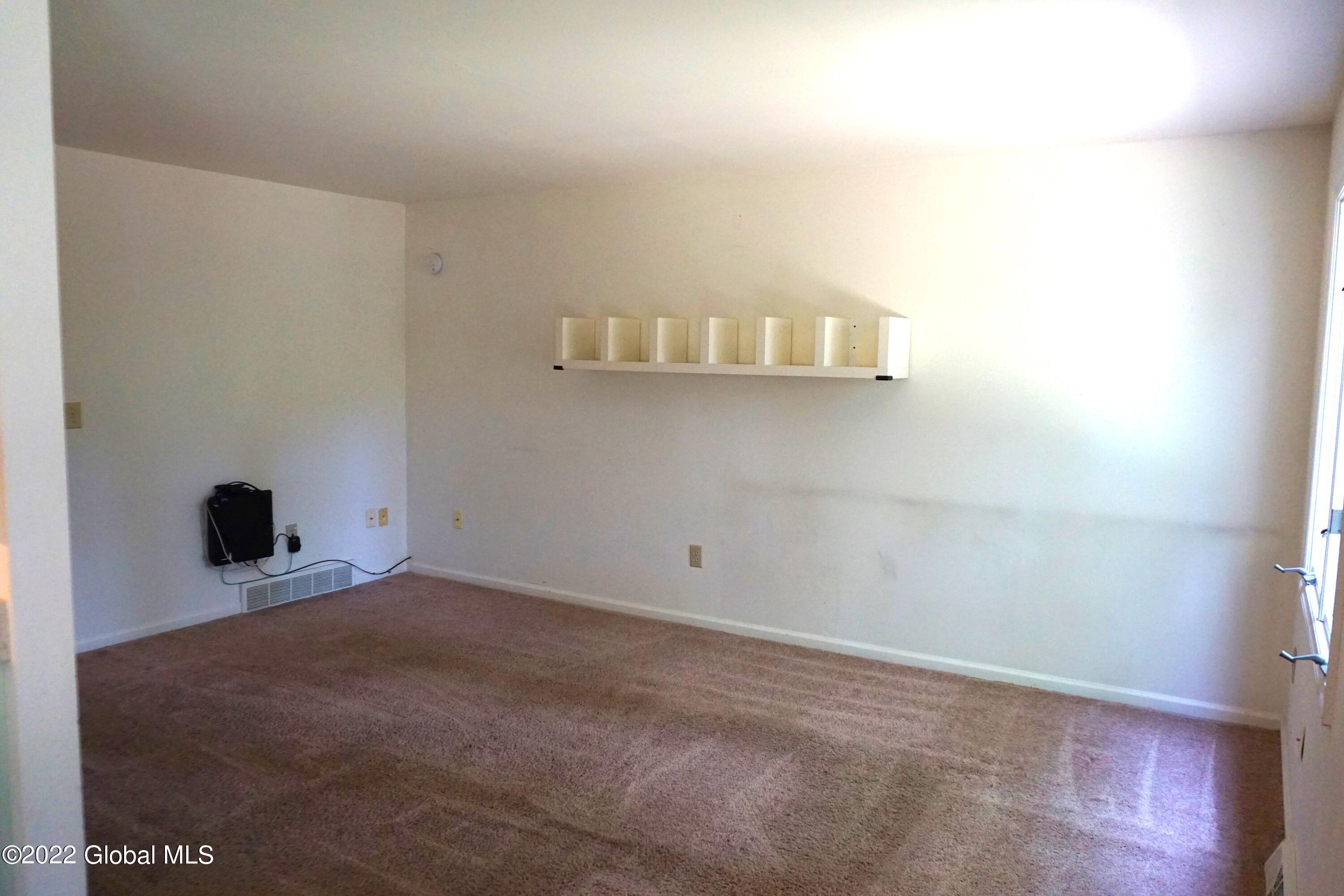 2025 Rosedale Way Guilderland, NY 12303 - Photo 10 of 26 DSC00945