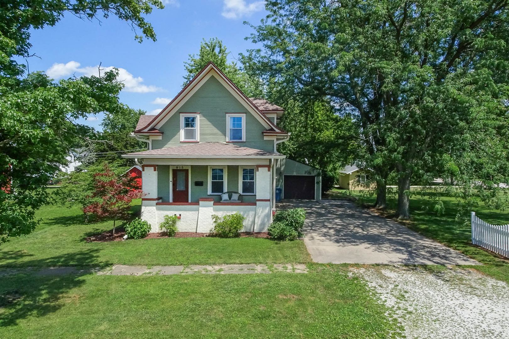 815 Locust Street Minonk, IL 61760 - Photo 1 of 43