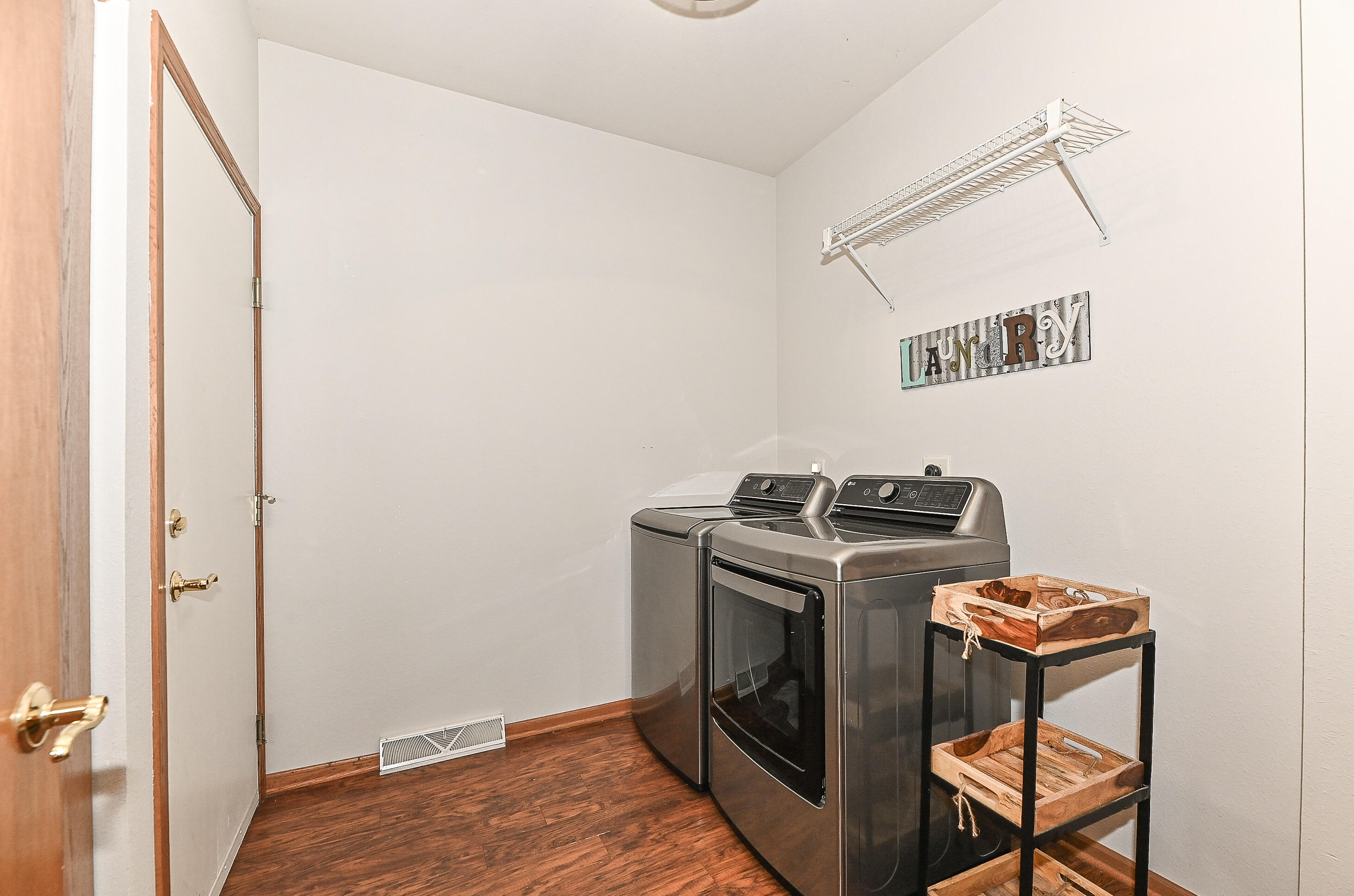 18415 Wisconsin Avenue Brookfield, WI 53045 - Photo 17 of 23 Wisconsin-27