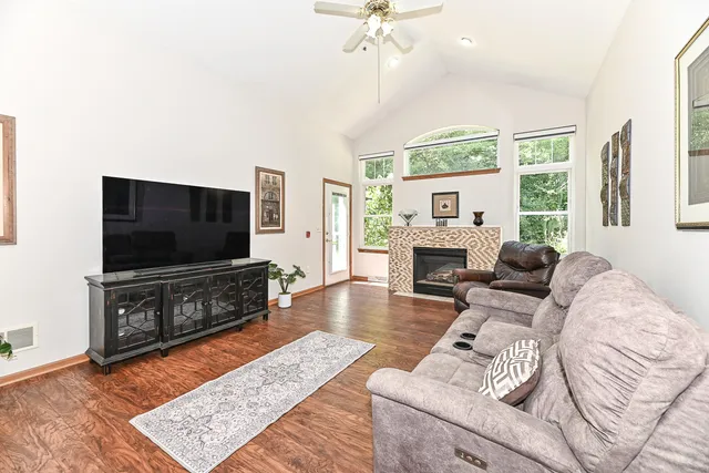 $324,900 | 18415 Wisconsin Avenue, Brookfield, WI 53045