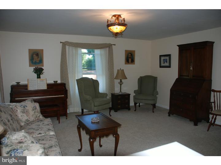 403 Chestnut Street Spring City, PA 19475 - Photo 7 of 25