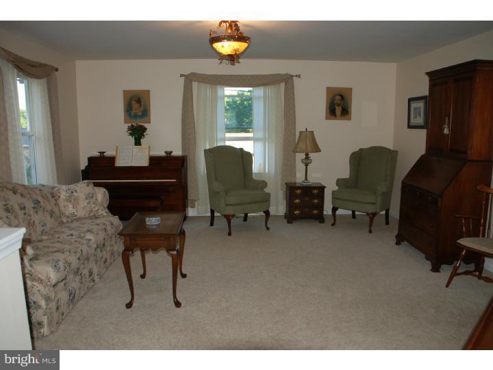 403 Chestnut Street Spring City, PA 19475 - Photo 9 of 25