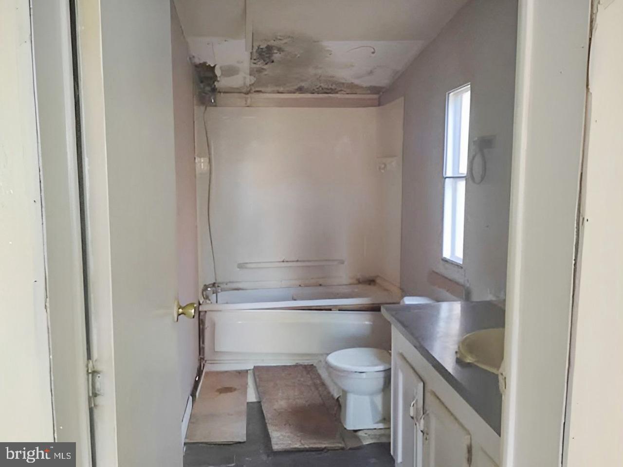 738 Park Line Road Stanley, VA 22851 - Photo 5 of 16 Gallery Image 5