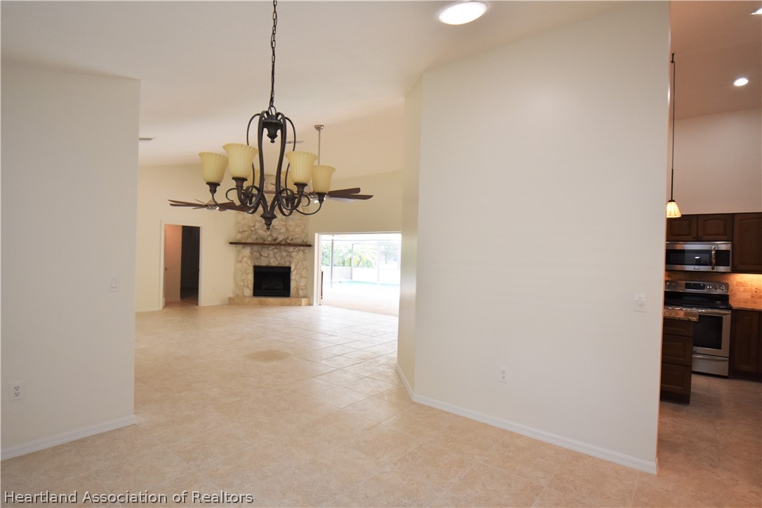 4806 Duffer Loop Sebring, FL 33872 - Photo 9 of 30 Gallery Image 9