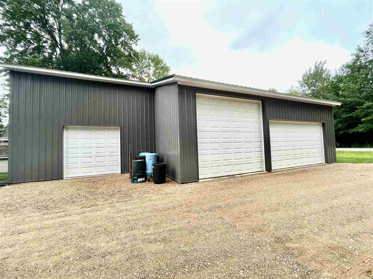 3922 Pineland Point Gladwin, MI 48624 - Photo 46 of 48 Gallery Image 46