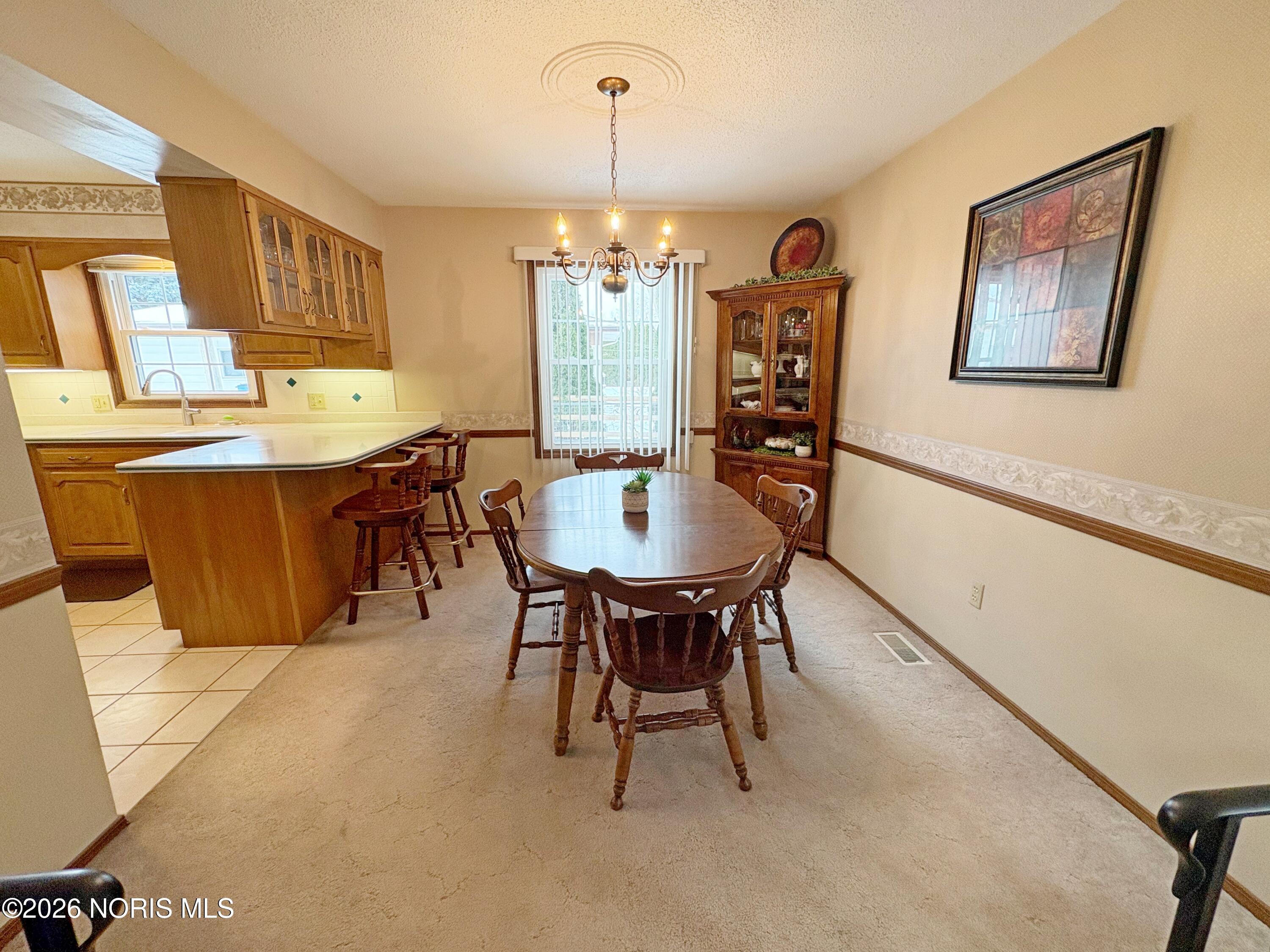 3515 Brown Road Oregon, OH 43616 - Photo 18 of 41 18 din rm