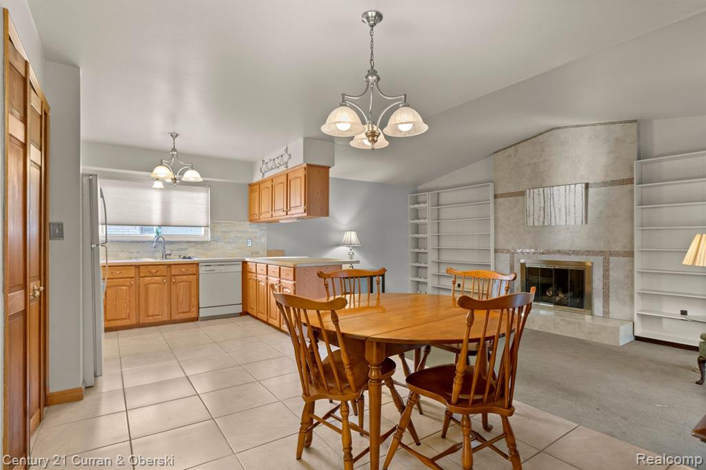 21648 Hall Road Woodhaven, MI 48183 - Photo 3 of 28