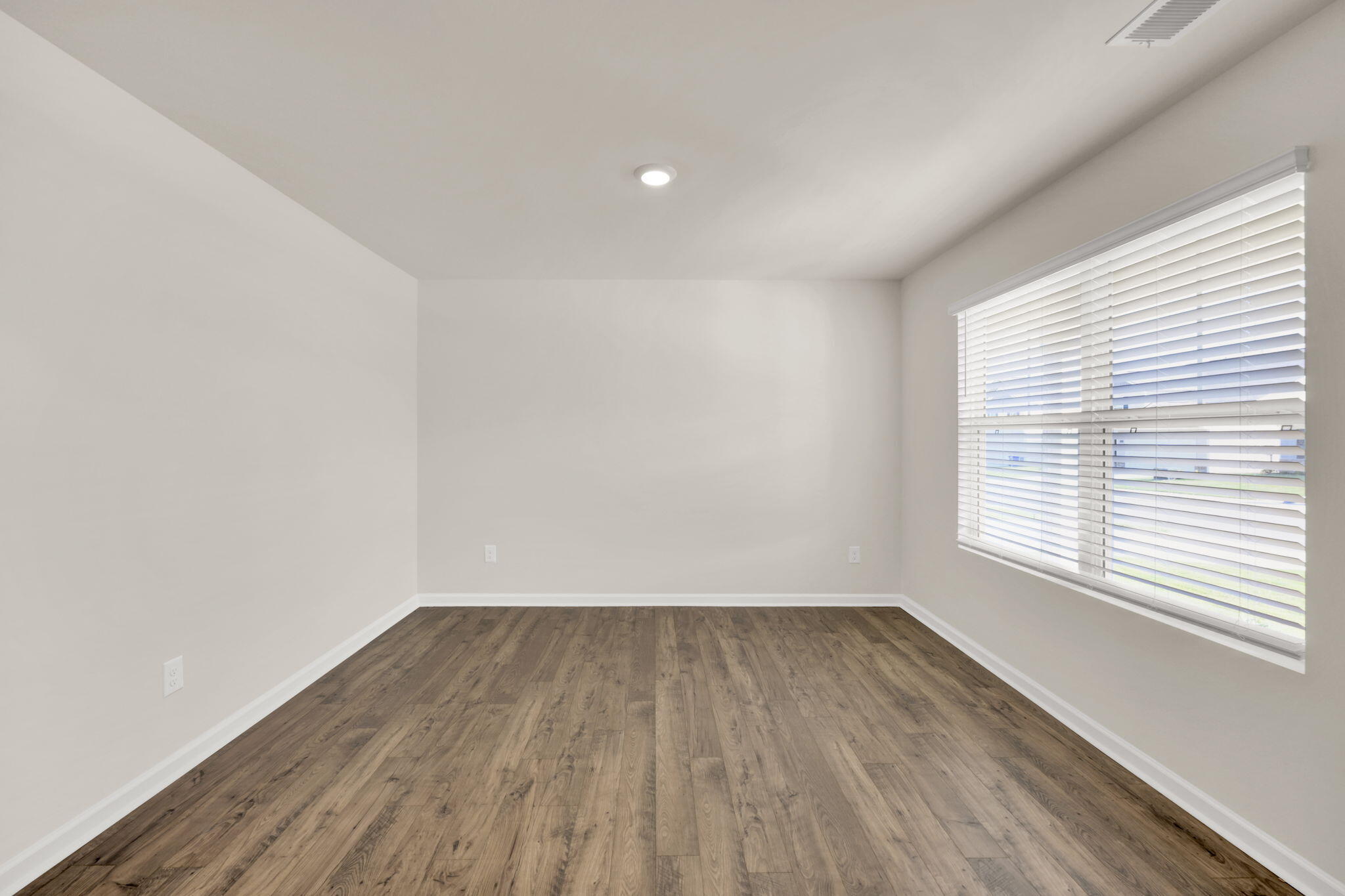 155 Emily Circle Dayton, TN 37321 - Photo 31 of 33 5-web-or-mls-_DSC8798-2-2