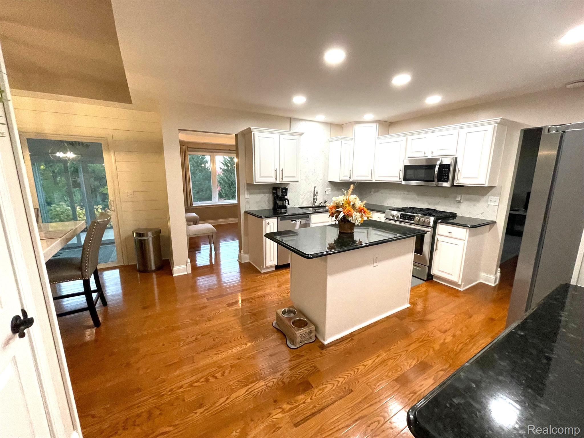 3473 Lahring Road Linden, MI 48451 - Photo 6 of 22 Gallery Image 6