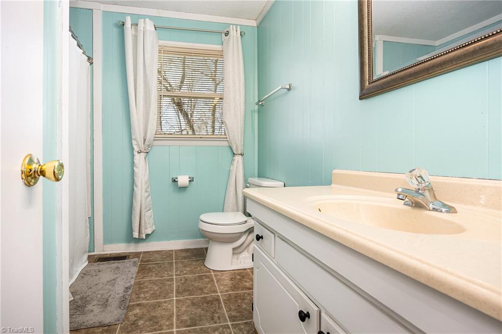 4521 Peace Road Trinity, NC 27370 - Photo 12 of 15 Bathroom
