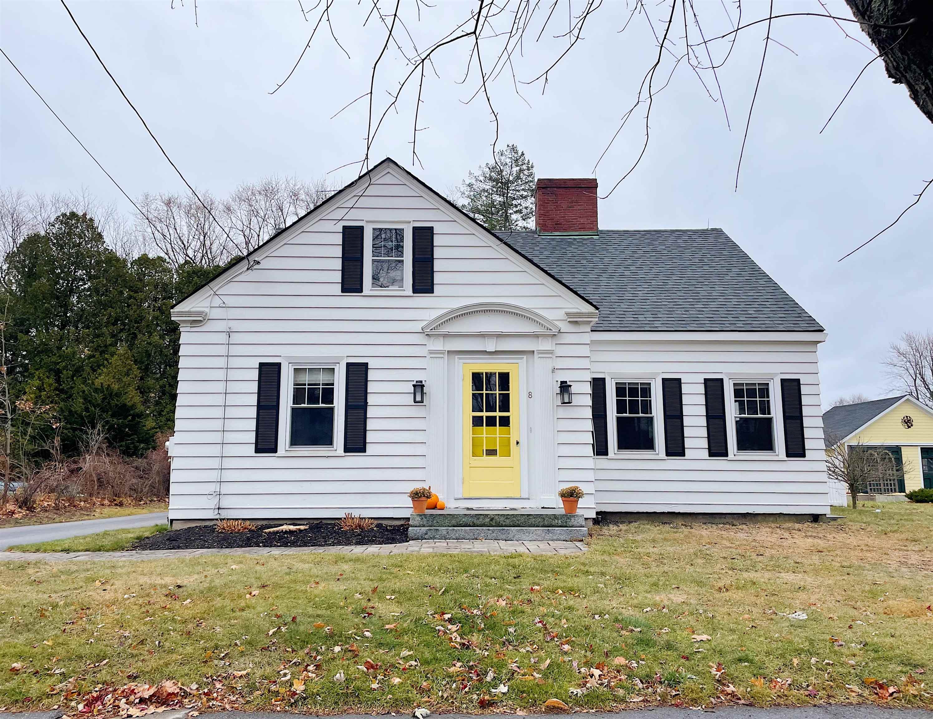 8 Towle Avenue Dover, NH 03820 - Photo 2 of 35