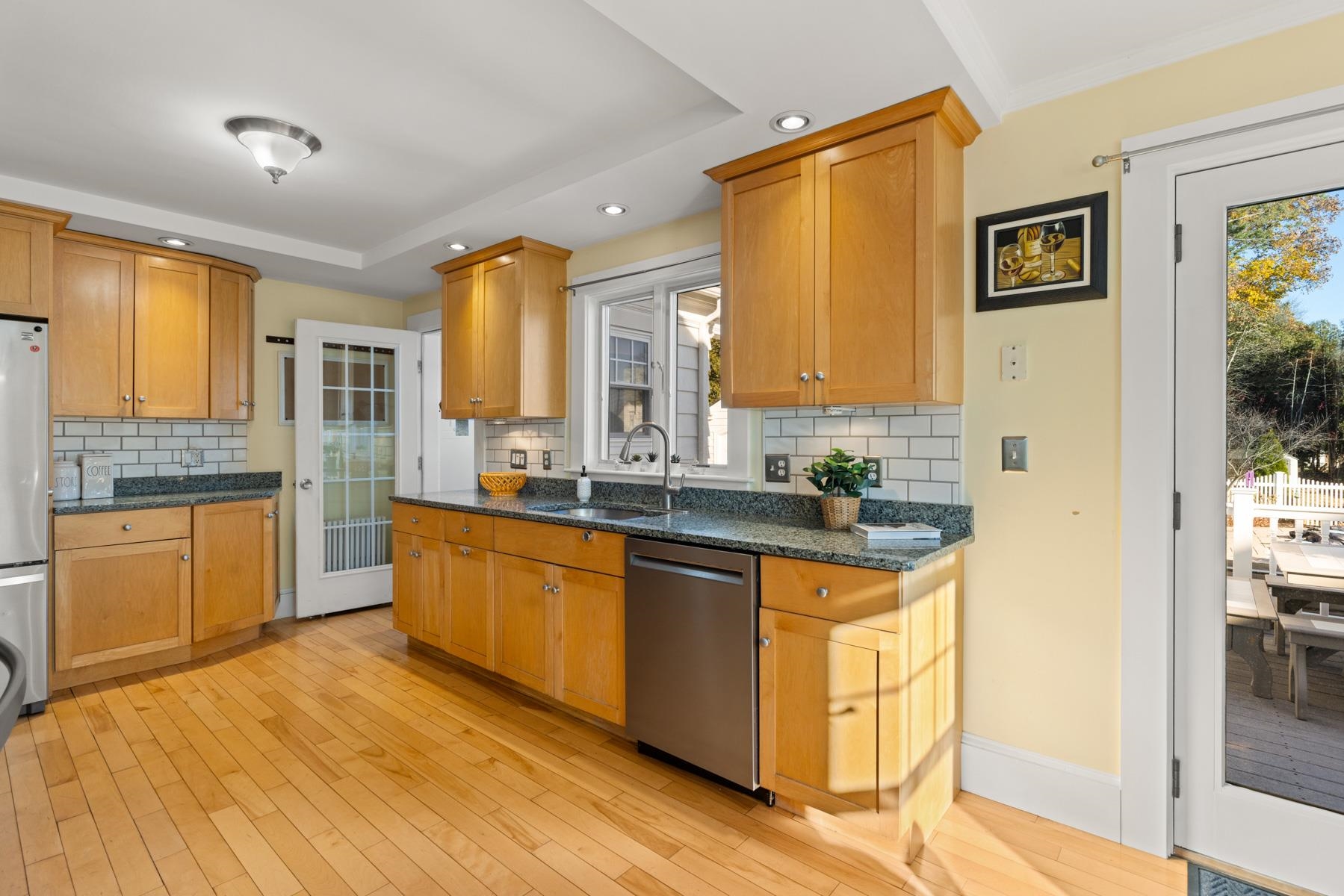 8 Towle Avenue Dover, NH 03820 - Photo 6 of 35