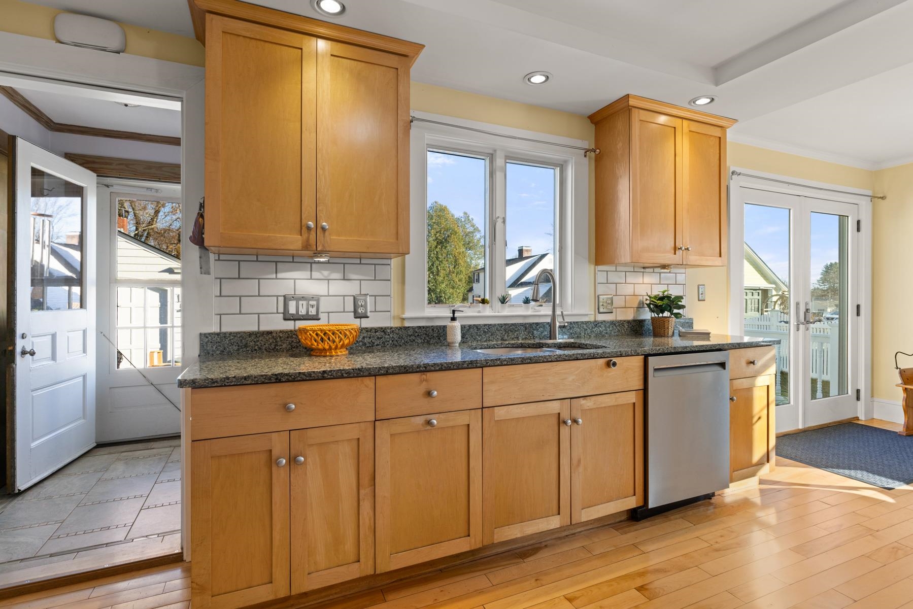 8 Towle Avenue Dover, NH 03820 - Photo 7 of 35