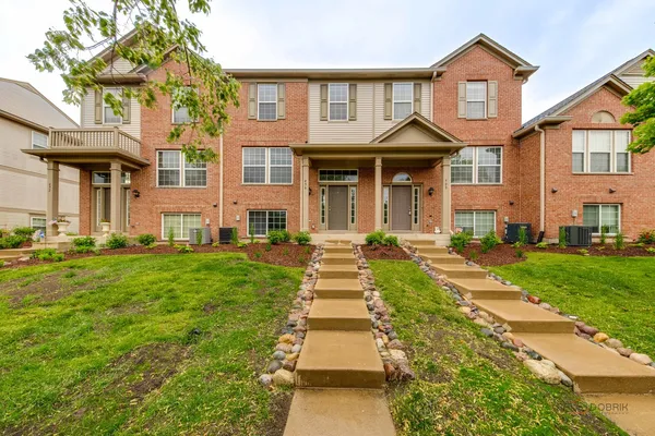 $2,995 | 496 Belvedere Lane, Aurora, IL 60502