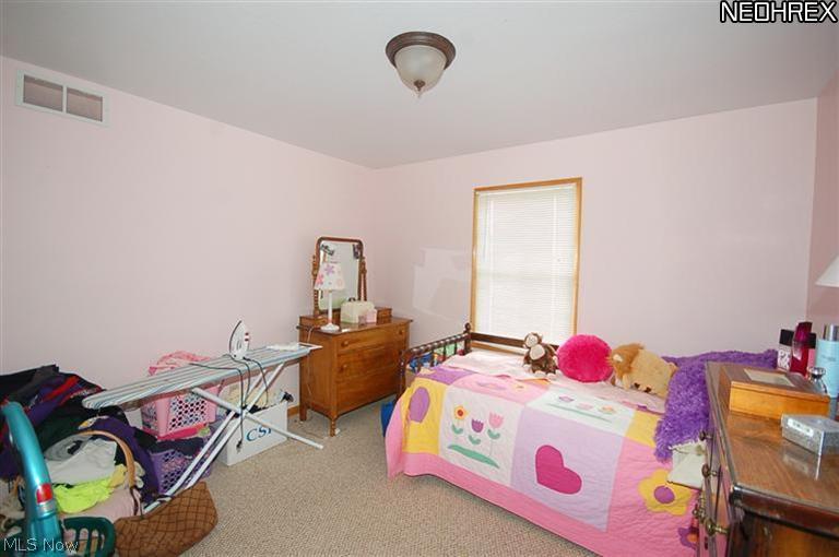 490 Airport Road Warren, OH 44481 - Photo 22 of 24 Bedroom 2