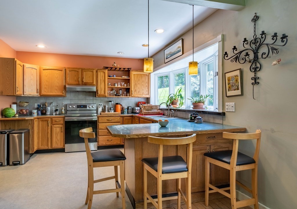 23 Amherst Road Pelham, MA 01002 - Photo 4 of 39