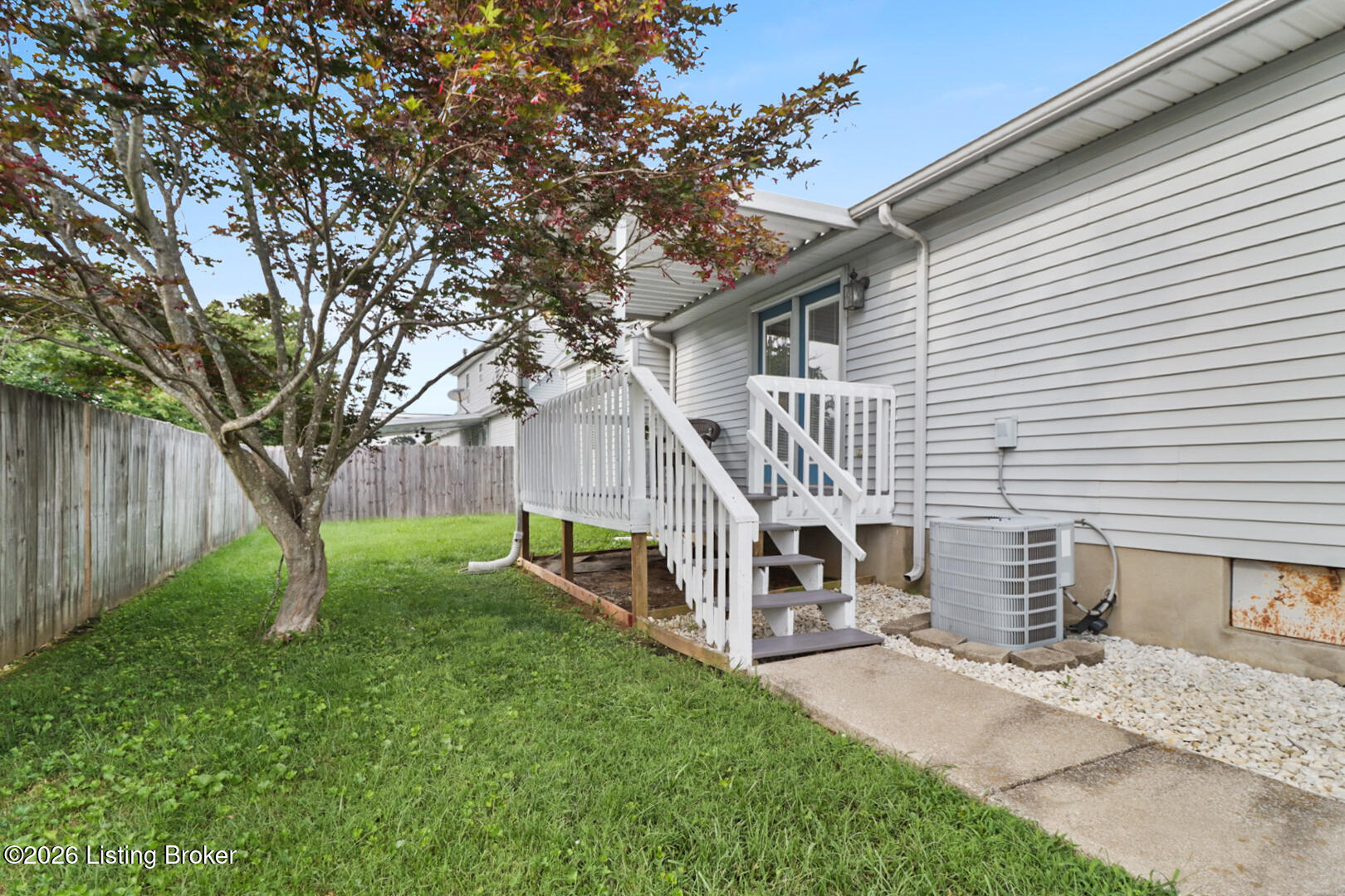 10002 Lancewood Road Louisville, KY 40229 - Photo 33 of 34 20260722_215843520_iOS