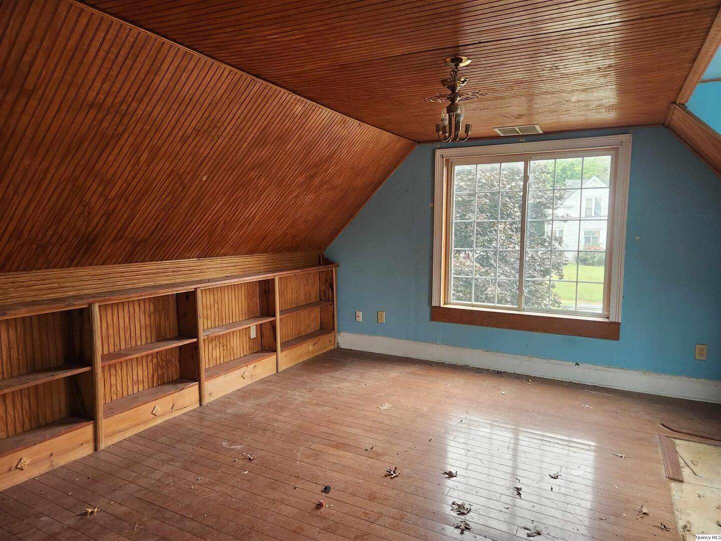 628 Spruce Street Quincy, IL 62301 - Photo 7 of 9