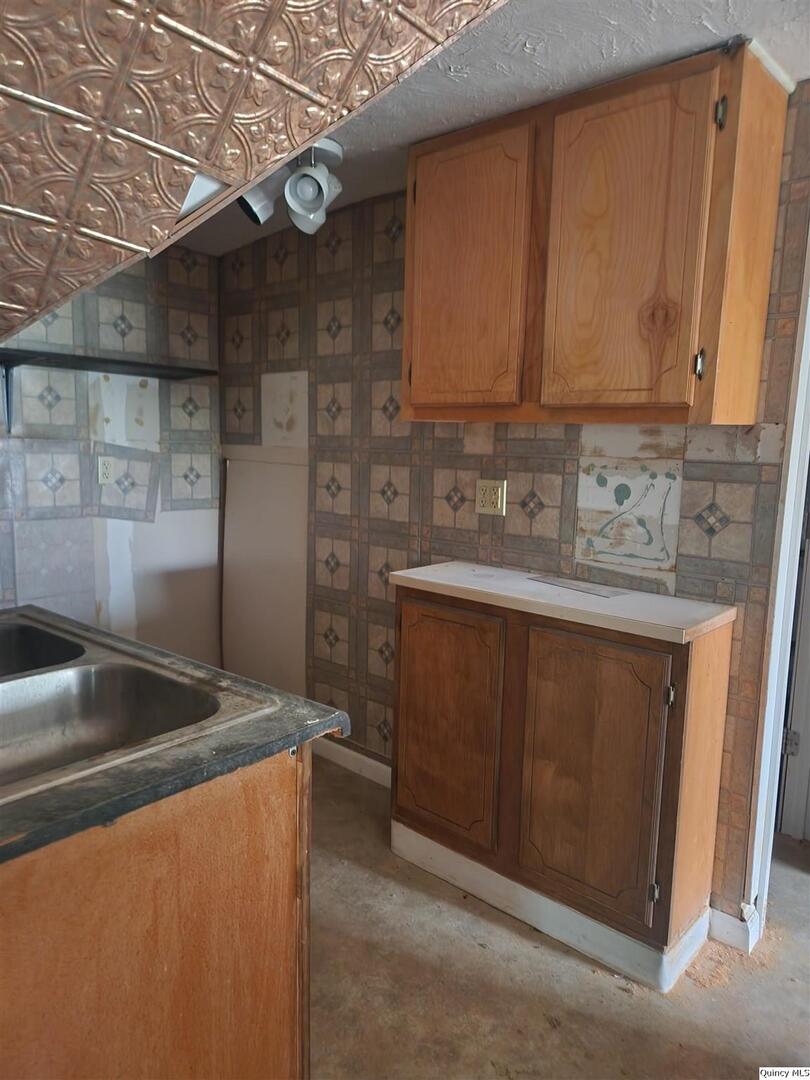628 Spruce Street Quincy, IL 62301 - Photo 8 of 9