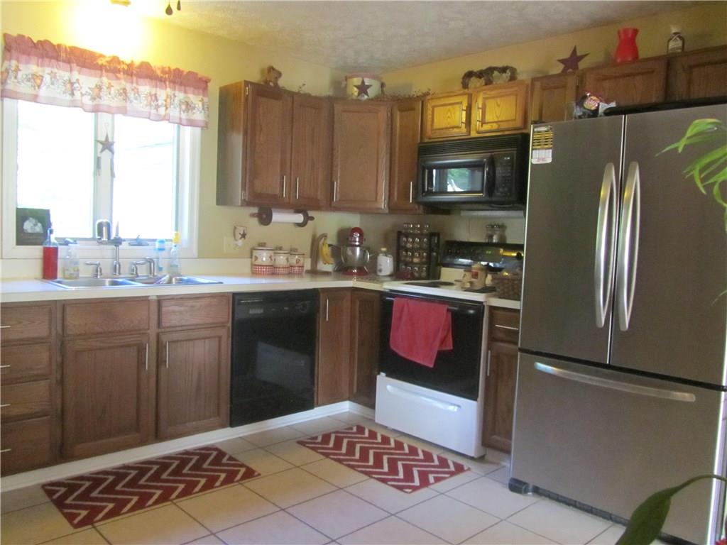1766 Sandy Lake-Grove City Road Jackson Center, PA 16133 - Photo 8 of 25 Gallery Image 8