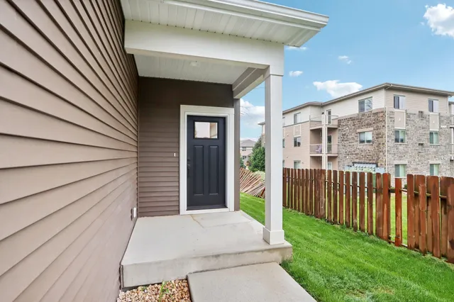 $2,500 | 4307 Windsor Road, Unit D, Windsor, WI 53598