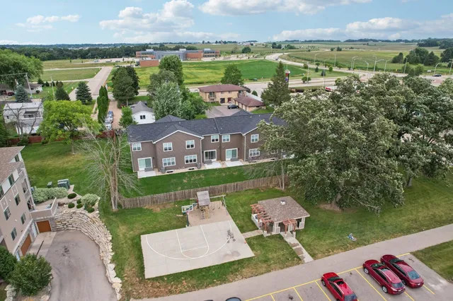 $2,500 | 4307 Windsor Road, Unit D, Windsor, WI 53598