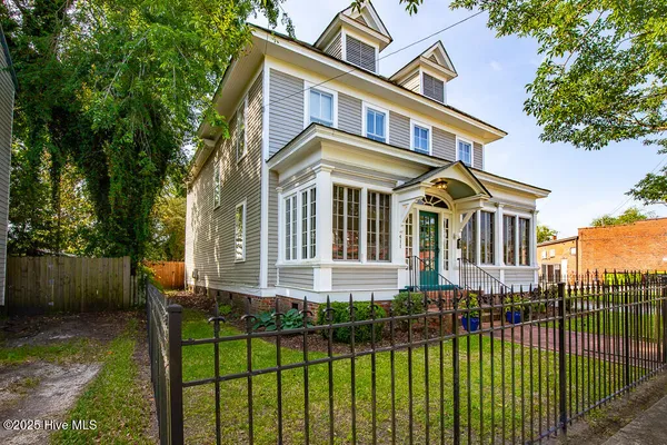 $622,250 | 411 Queen Street, New Bern, NC 28560