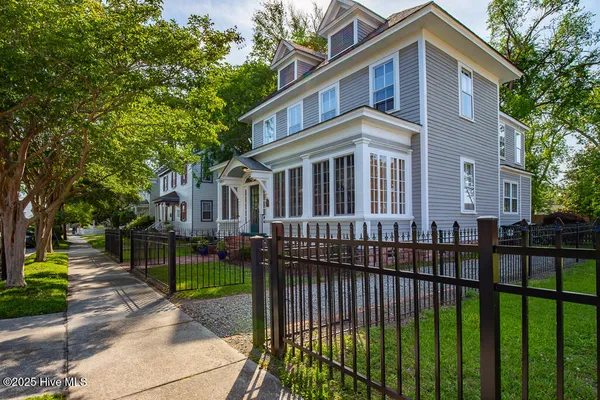 $622,250 | 411 Queen Street, New Bern, NC 28560