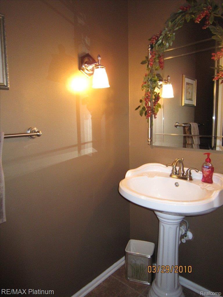 2749 Court Lane Howell, MI 48843 - Photo 17 of 25 court powder room