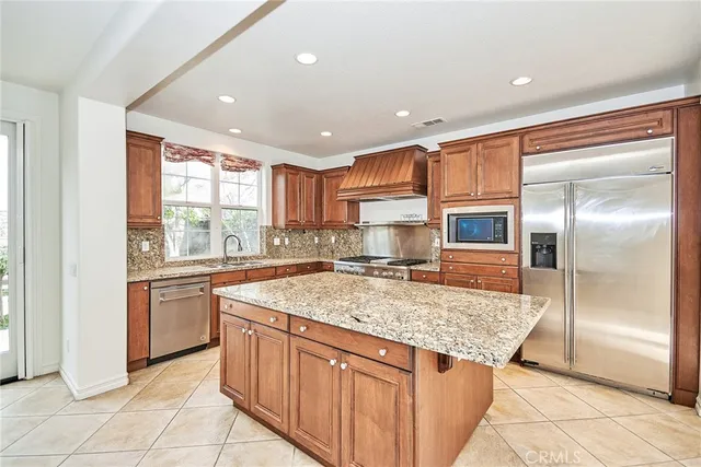 $7,000 | 15509 Orchid Avenue, Tustin, CA 92782