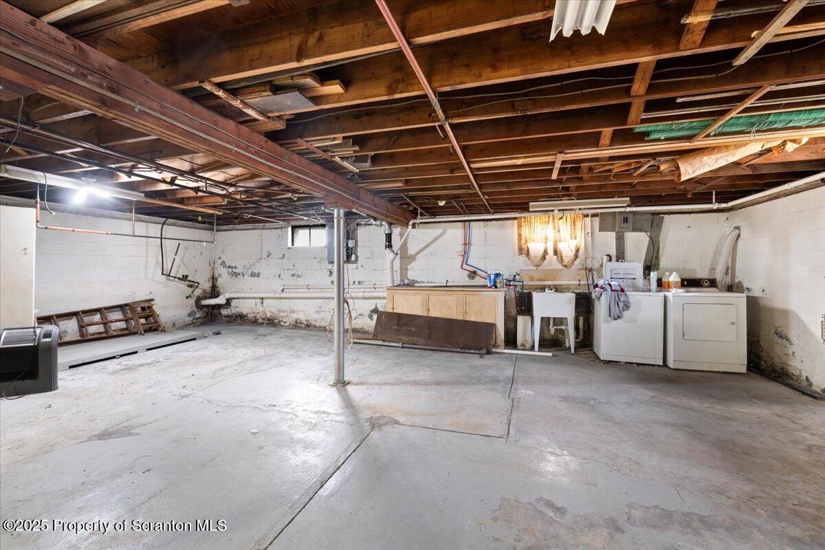 305 Reeves Street Dunmore, PA 18512 - Photo 24 of 33 11-DSC02446
