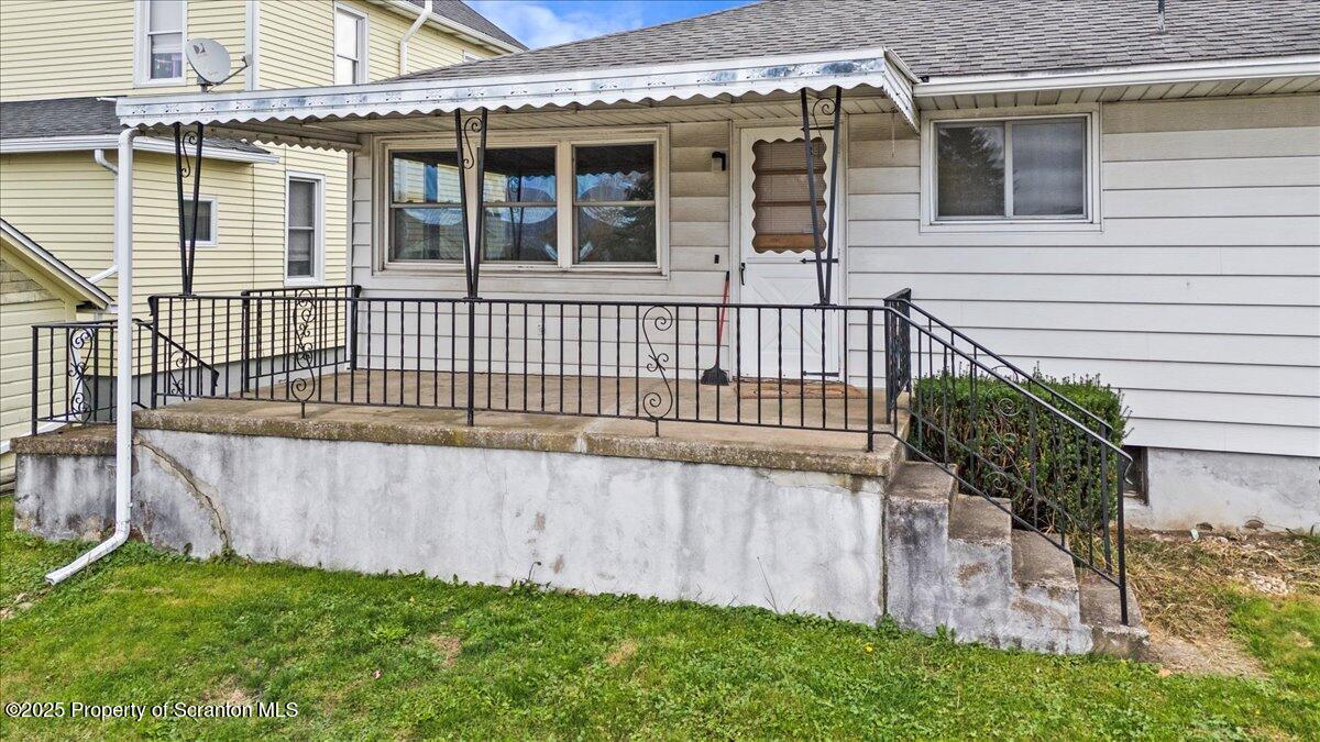 305 Reeves Street Dunmore, PA 18512 - Photo 29 of 33 06-DJI_20251029111247_0202_D