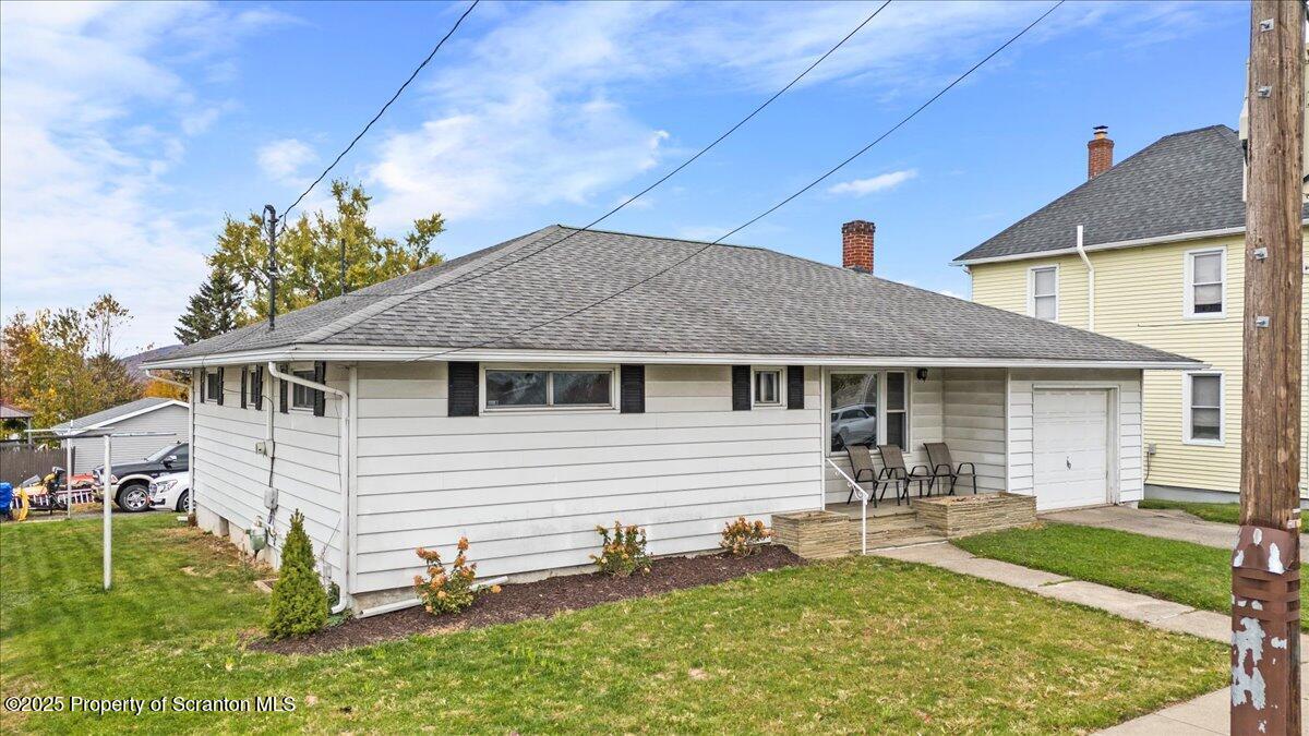 305 Reeves Street Dunmore, PA 18512 - Photo 30 of 33 08-DJI_20251029111037_0181_D