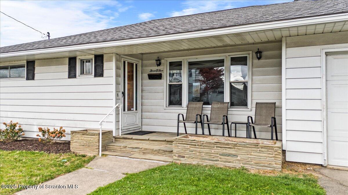 305 Reeves Street Dunmore, PA 18512 - Photo 31 of 33 03-DJI_20251029111055_0184_D