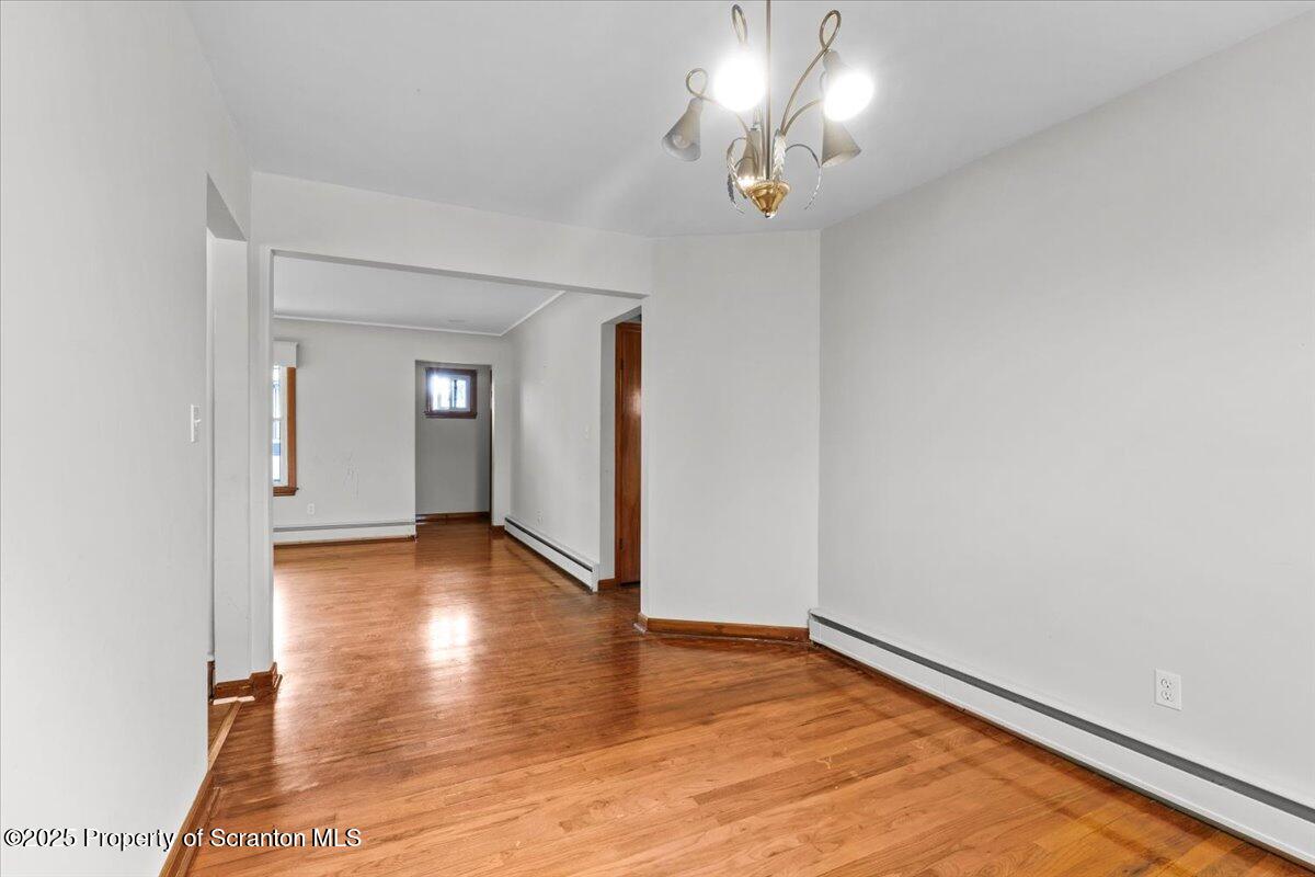 305 Reeves Street Dunmore, PA 18512 - Photo 8 of 33 16-DSC02401