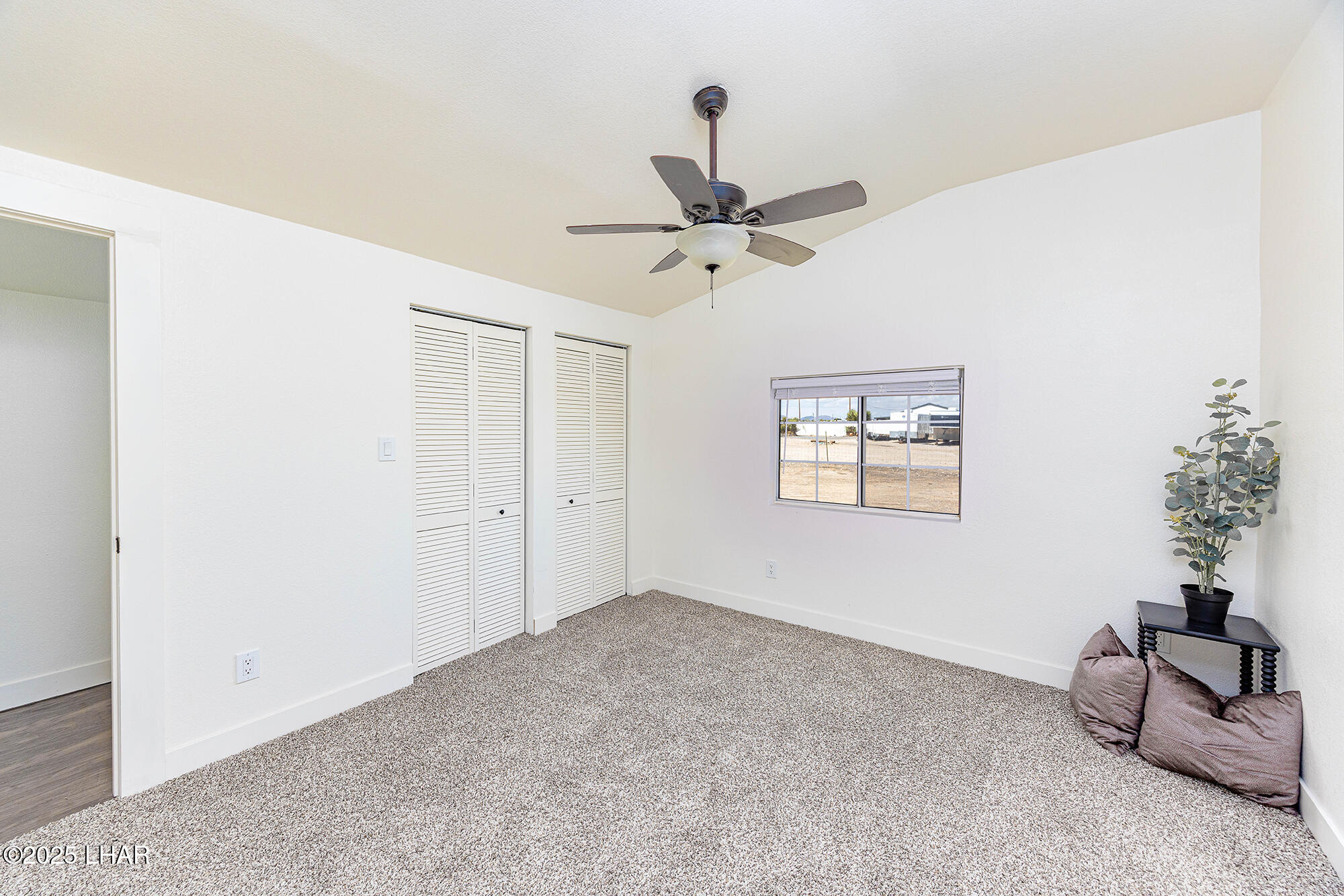 2789 Naco Road Golden Valley, AZ 86413 - Photo 23 of 44 969A4307-Edit
