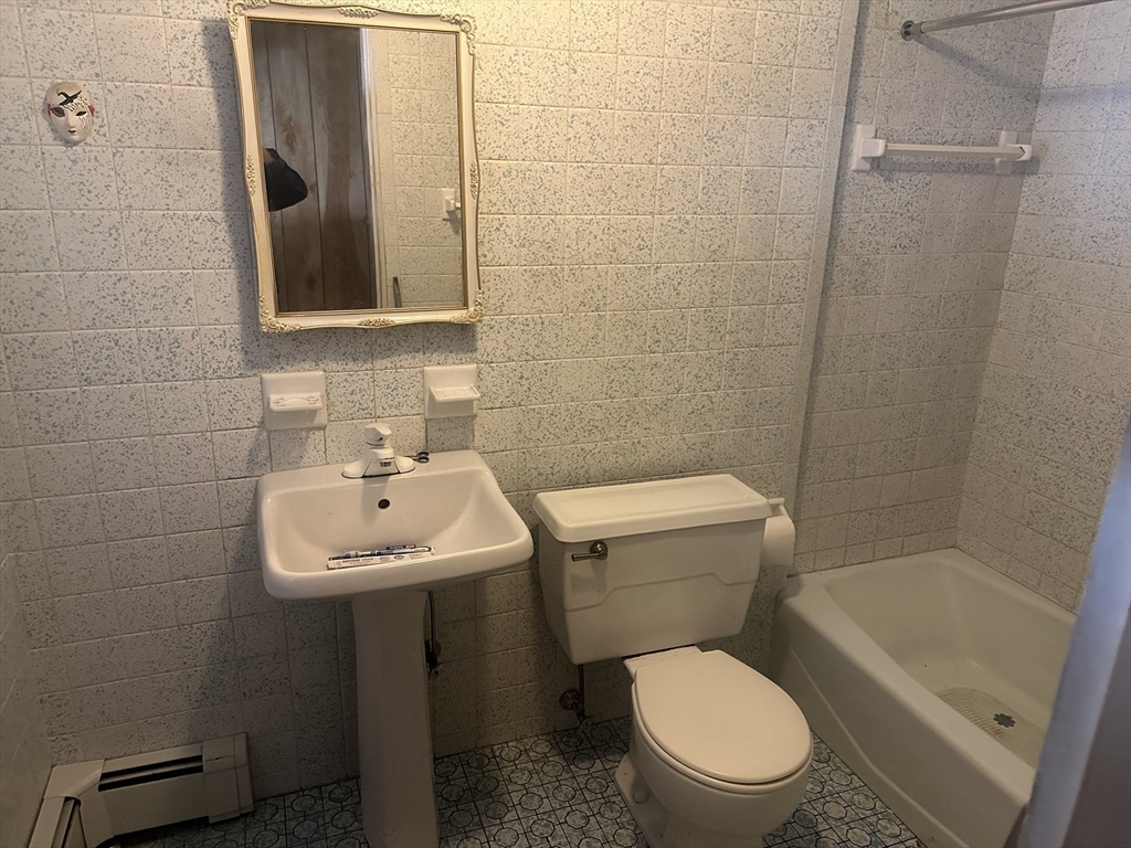 51 Adams Avenue Everett, MA 02149 - Photo 13 of 37