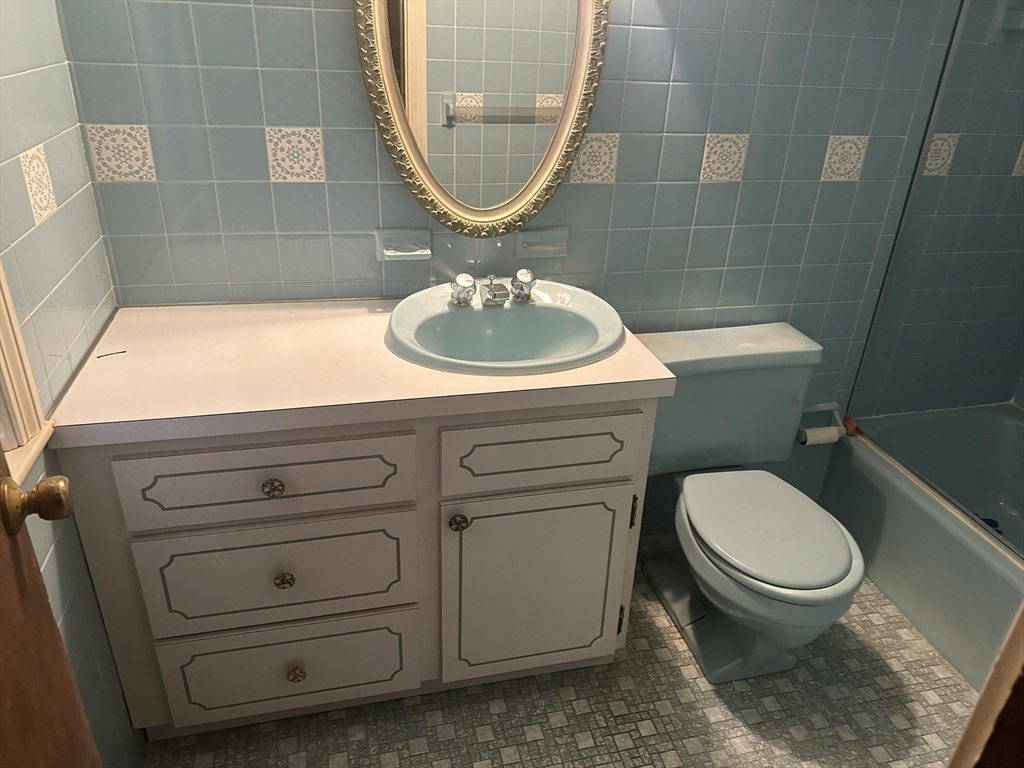 51 Adams Avenue Everett, MA 02149 - Photo 18 of 37