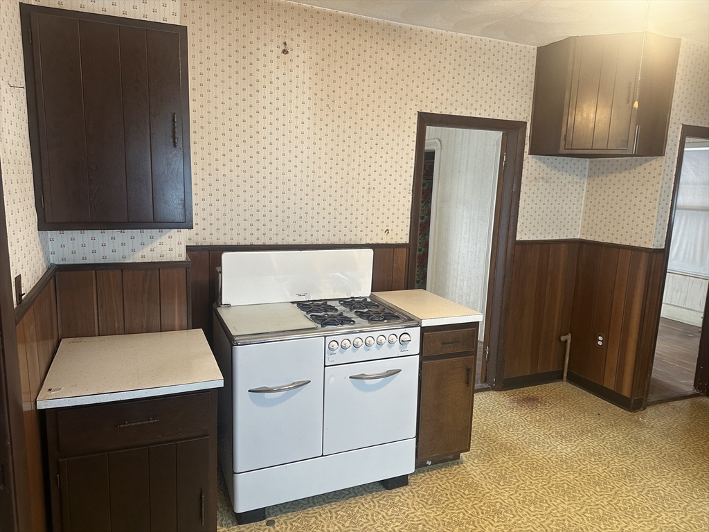 51 Adams Avenue Everett, MA 02149 - Photo 26 of 37