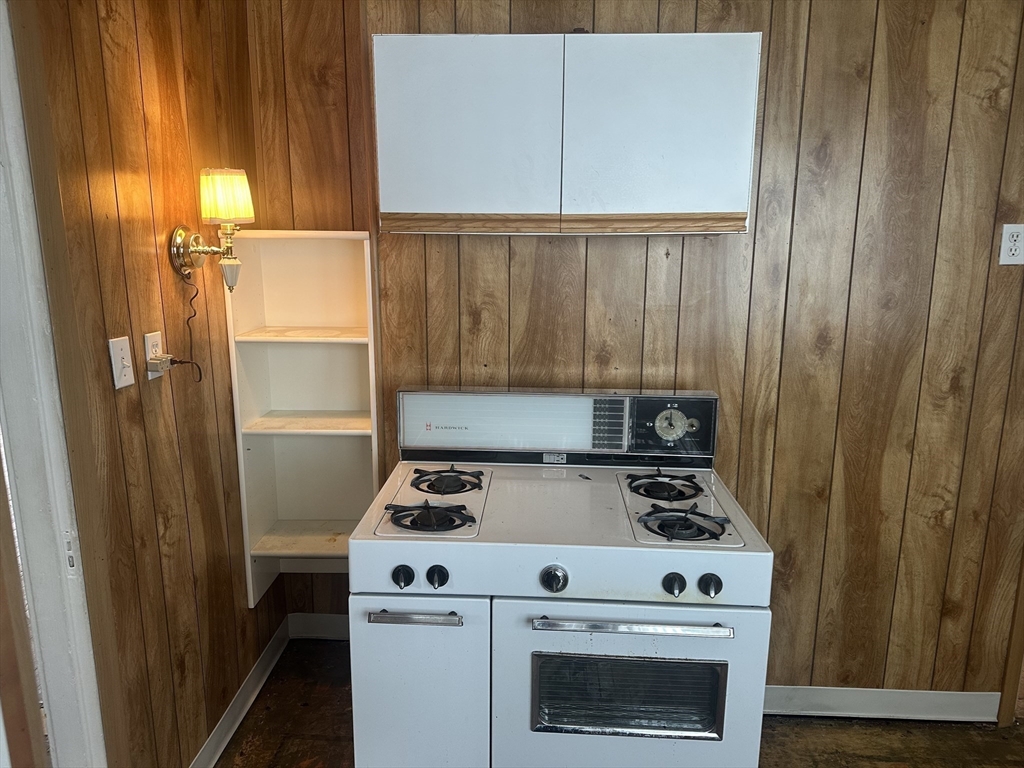 51 Adams Avenue Everett, MA 02149 - Photo 8 of 37