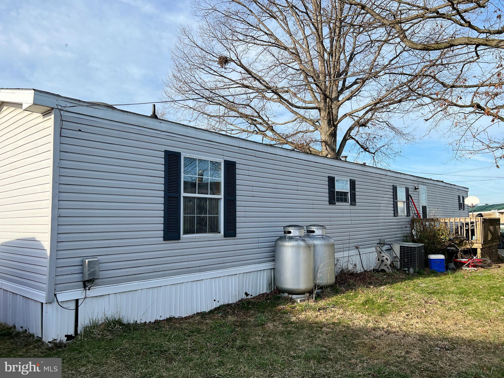 261 West Metzler Road Ephrata, PA 17522 - Photo 3 of 14 Gallery Image 3