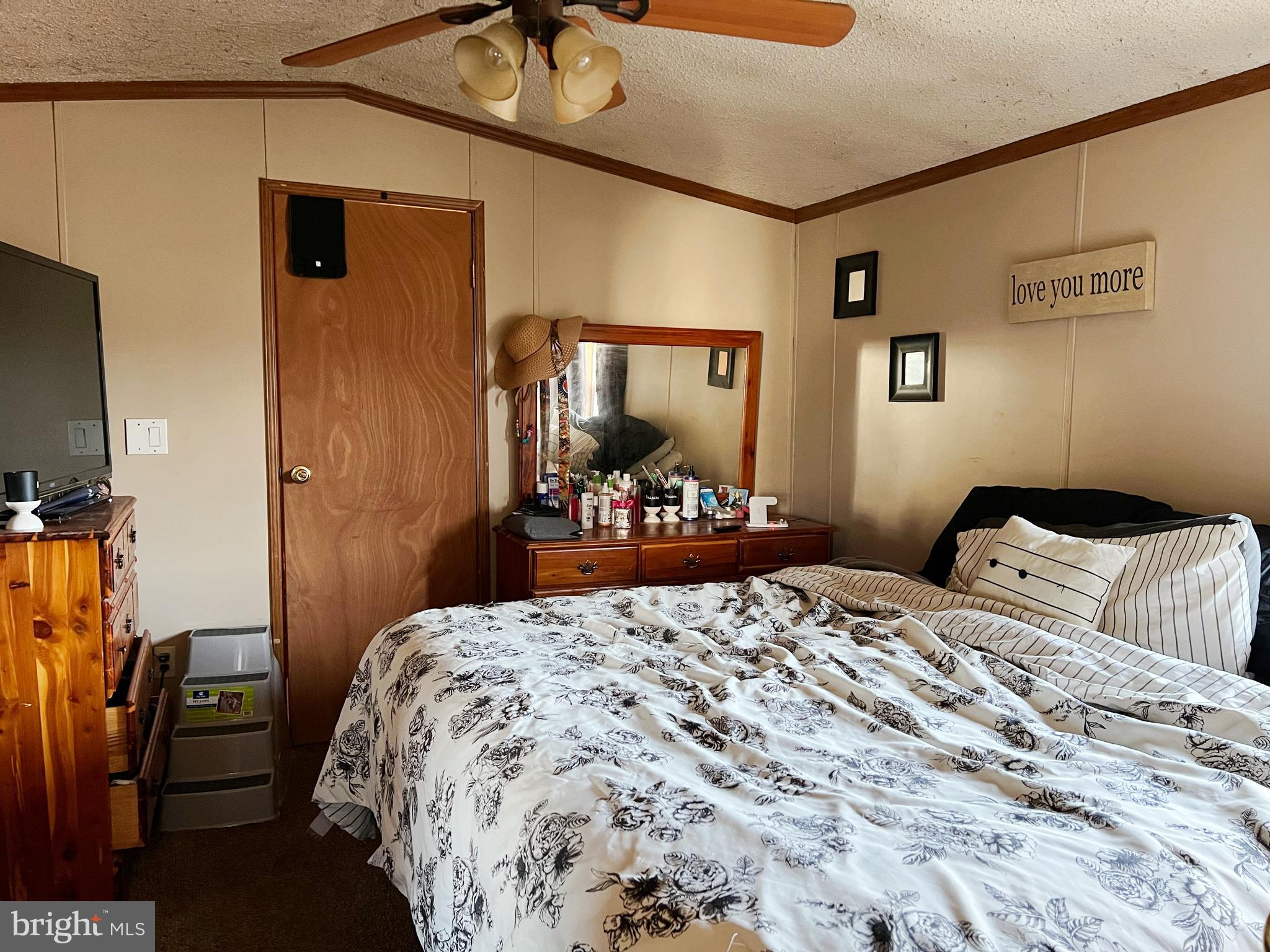 261 West Metzler Road Ephrata, PA 17522 - Photo 8 of 14 Gallery Image 8