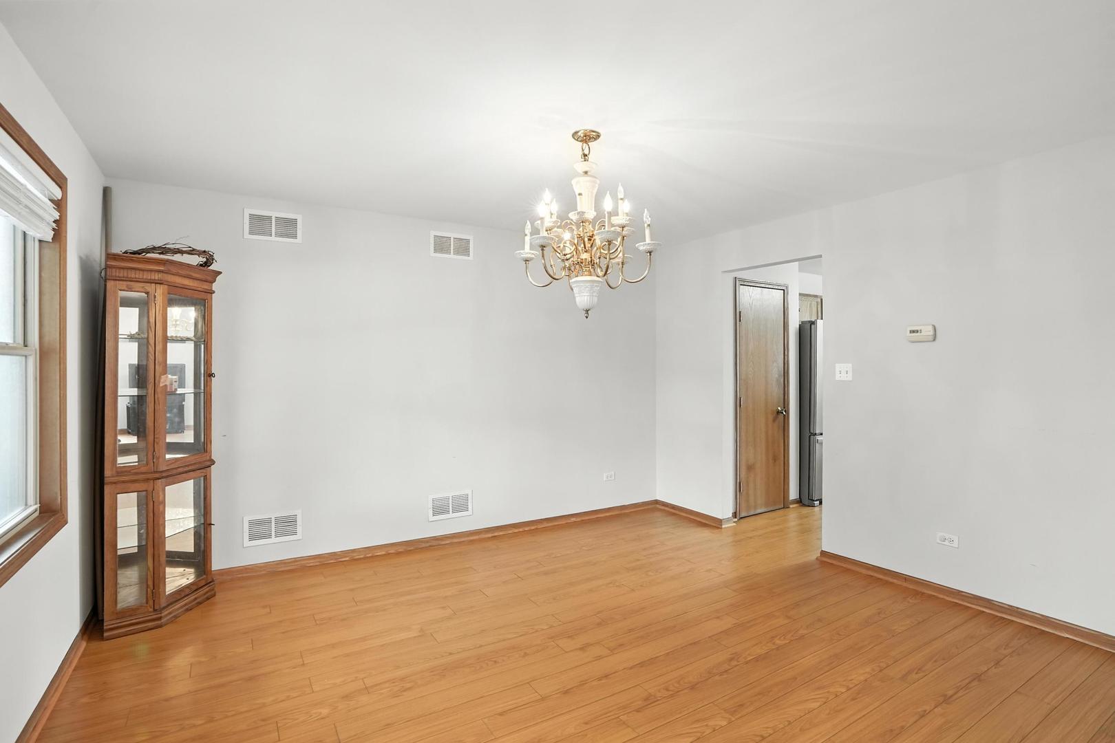 1665 Fox Hound Trail Beecher, IL 60401 - Photo 11 of 34 a view of an empty room with window