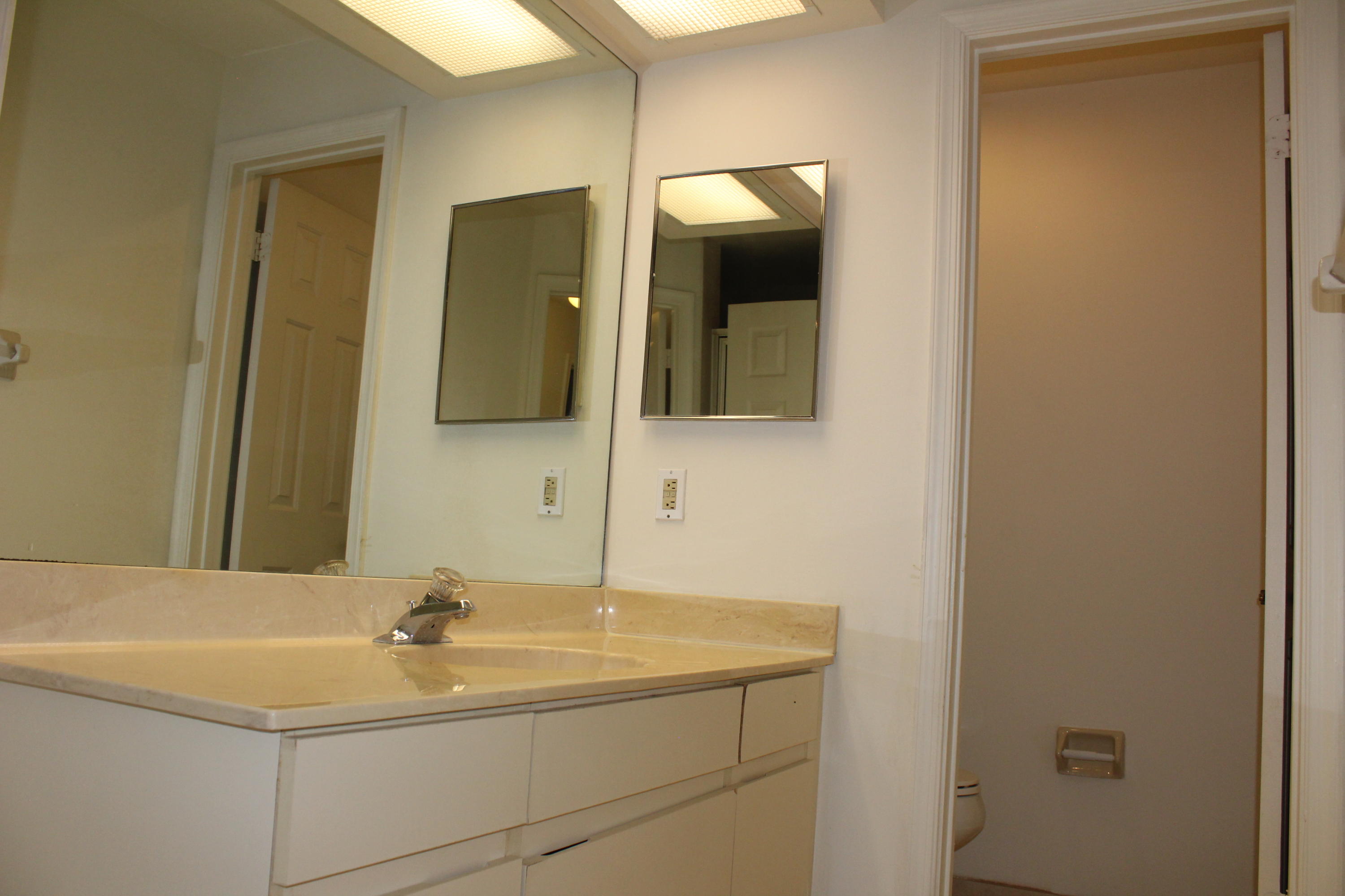 5520 Coach House Circle, Unit H Boca Raton, FL 33486 - Photo 16 of 26 5520 COACH HOUSE CIR NEW (33)
