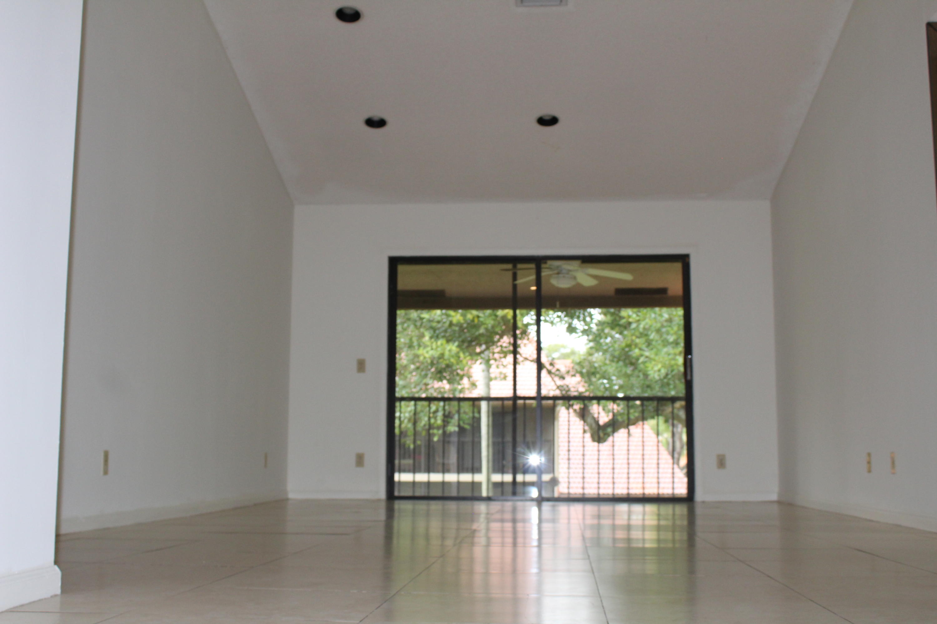 5520 Coach House Circle, Unit H Boca Raton, FL 33486 - Photo 3 of 26 5520 COACH HOUSE CIR NEW (11)