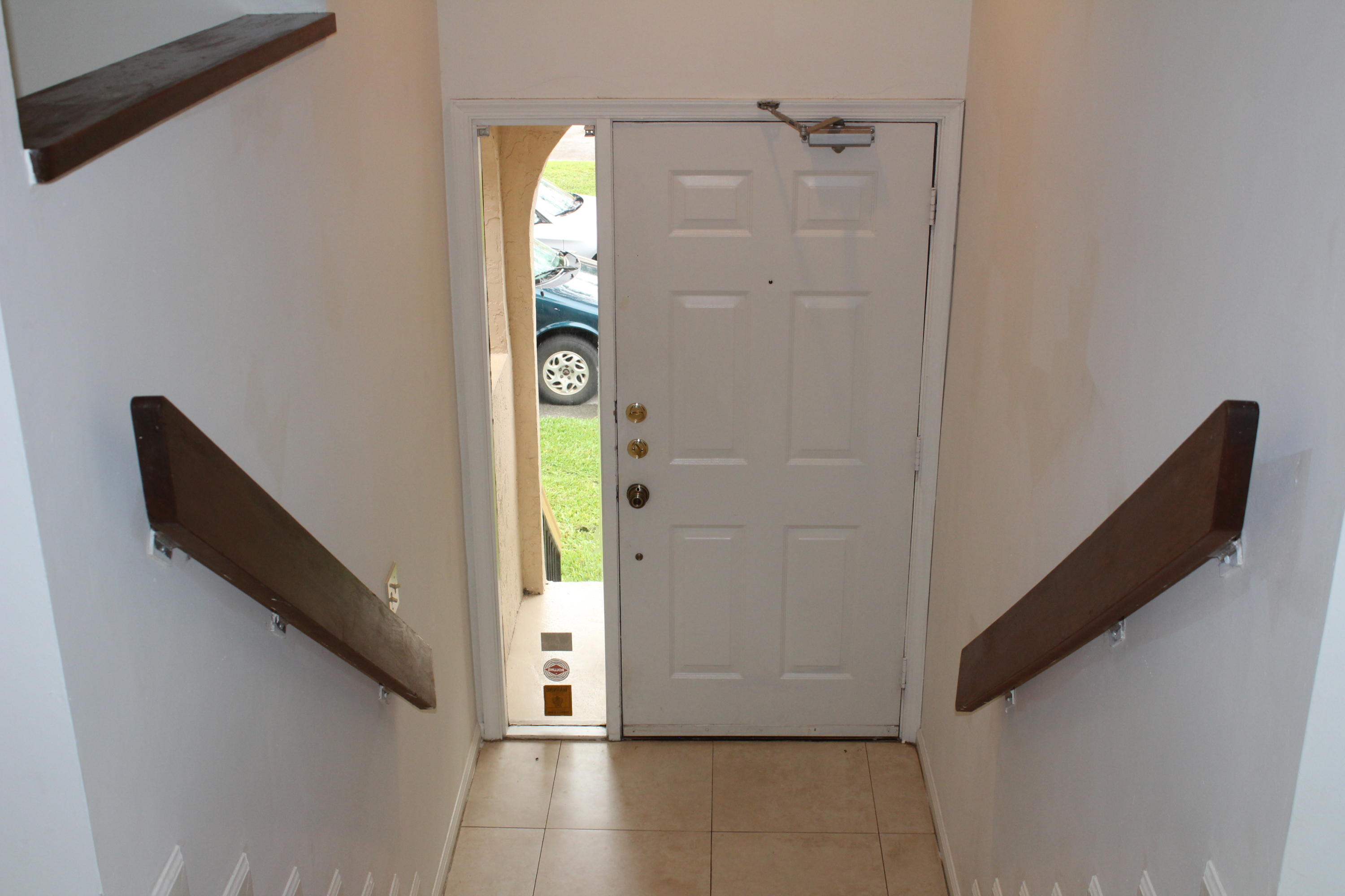 5520 Coach House Circle, Unit H Boca Raton, FL 33486 - Photo 5 of 26 5520 COACH HOUSE CIR NEW (5)