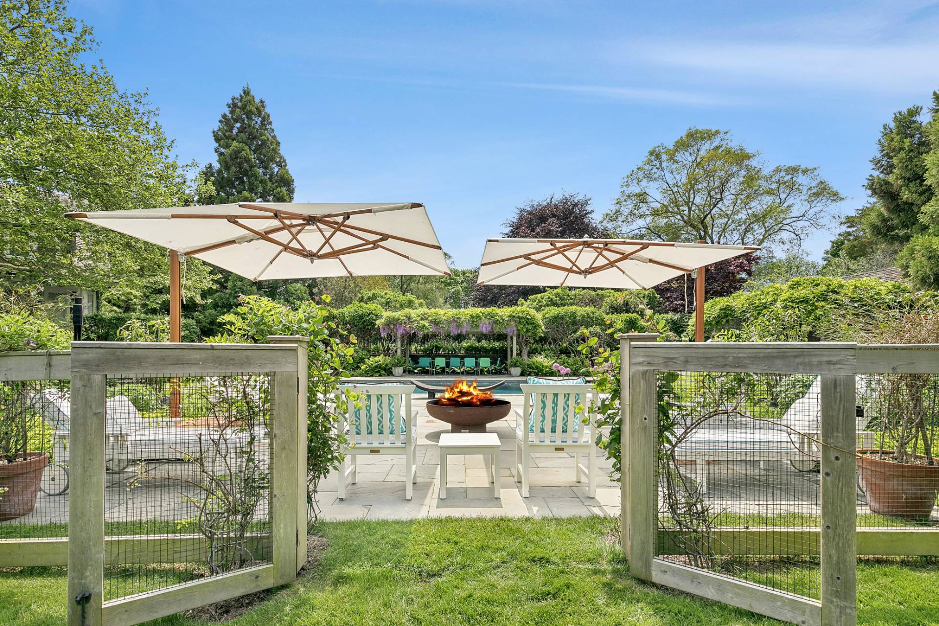 795 Ocean Road Bridgehampton, NY 11932 - Photo 3 of 31 Gallery Image 3