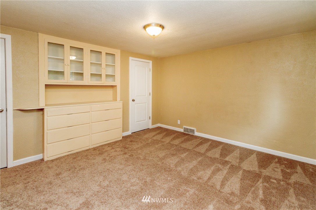 401 Harrison Street Sumner, WA 98390 - Photo 12 of 25 Gallery Image 12