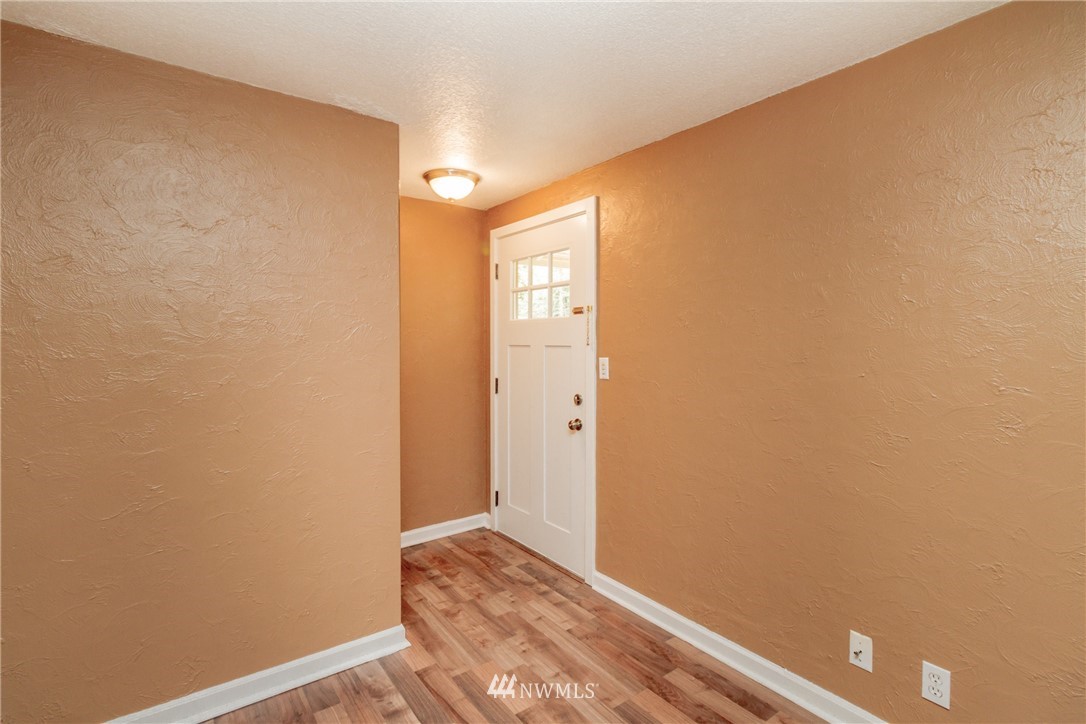 401 Harrison Street Sumner, WA 98390 - Photo 3 of 25 Gallery Image 3