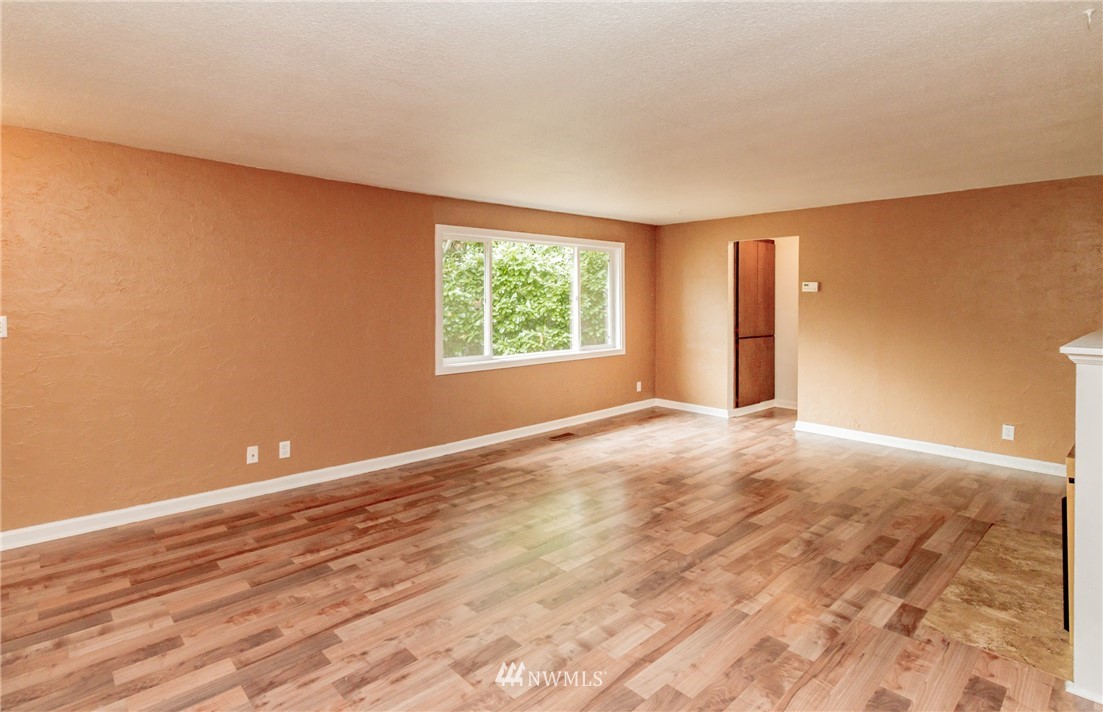 401 Harrison Street Sumner, WA 98390 - Photo 5 of 25 Gallery Image 5